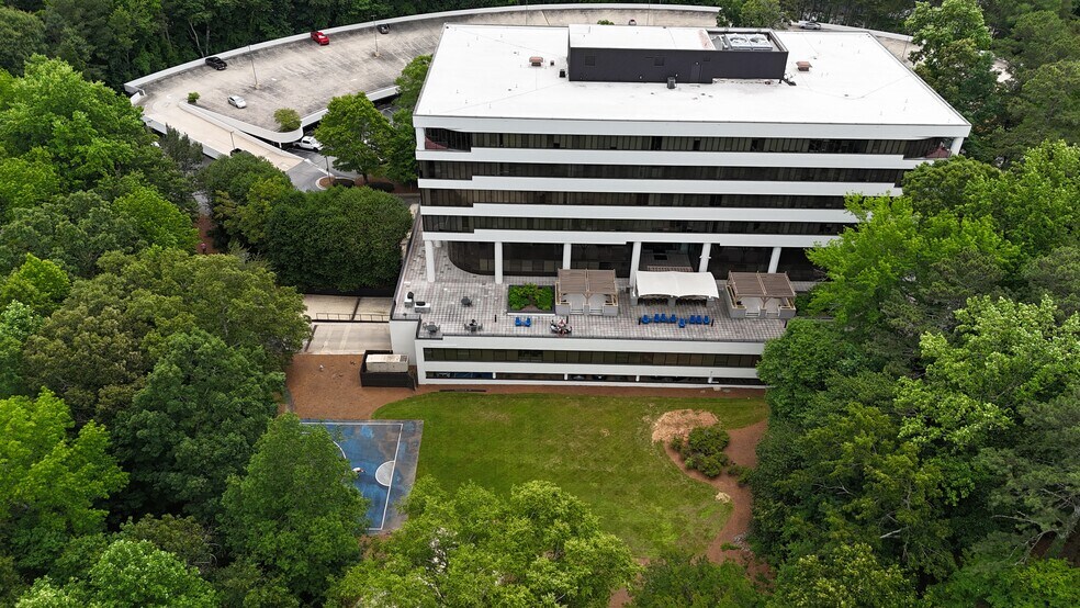 5550 Peachtree Pky, Peachtree Corners, GA à louer - Photo de l’immeuble – Image 3 sur 12