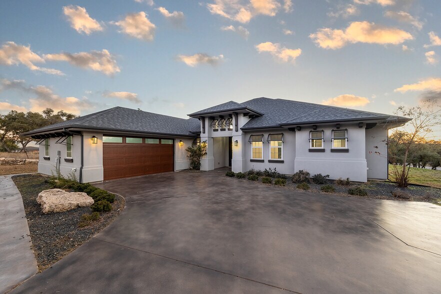 21603 Thomas Cv, Lago Vista, TX à vendre - Photo de l’immeuble – Image 2 sur 16