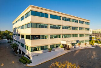 Plus de détails pour 300 Riverside Dr E, Bradenton, FL - Bureau/Médical à louer