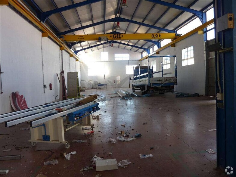 Industriel/Logistique dans Cuenca, Cuenca à louer - Photo de l’immeuble – Image 2 sur 10