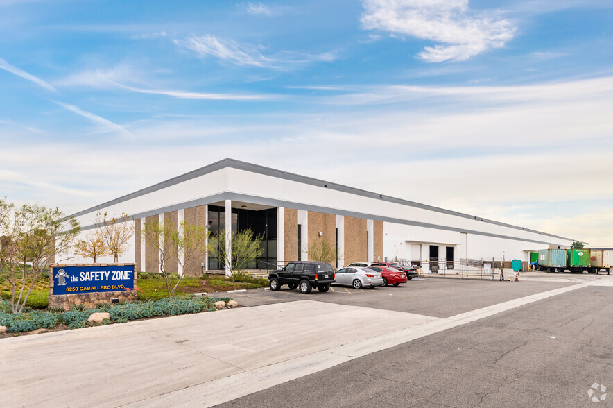 6250 Caballero Blvd, Buena Park, CA à louer - Photo de l’immeuble – Image 3 sur 5