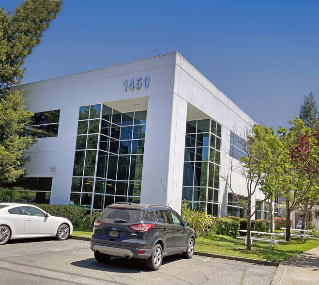 1450 N McDowell Blvd, Petaluma, CA à louer - Photo de l’immeuble – Image 2 sur 4