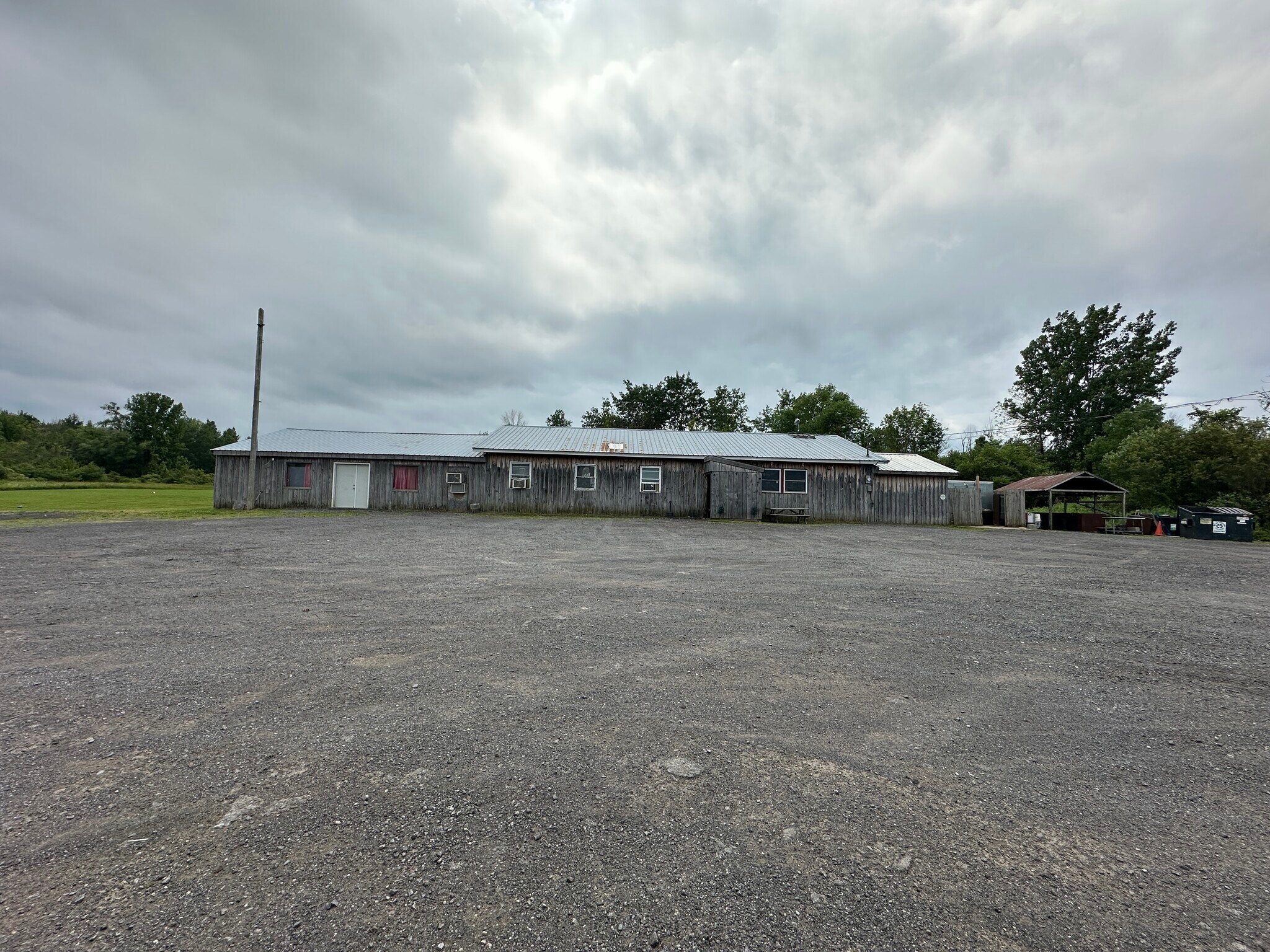 271 Barker Rd, Oswego, NY à vendre Photo de l’immeuble– Image 1 sur 13