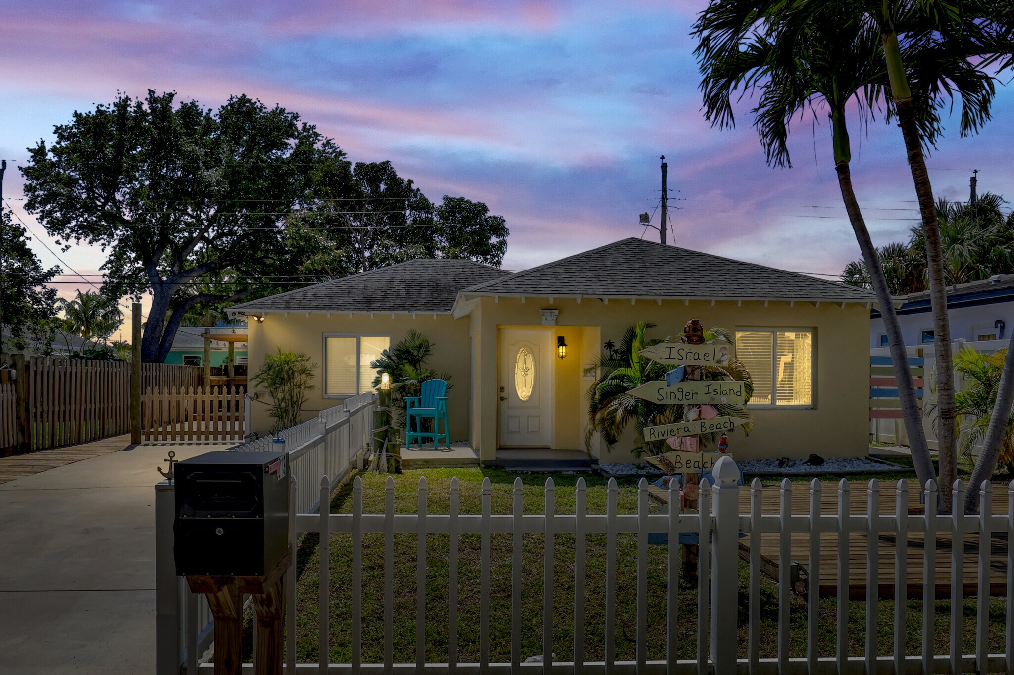 213 E 25th St, Riviera Beach, FL à vendre Photo principale– Image 1 sur 2
