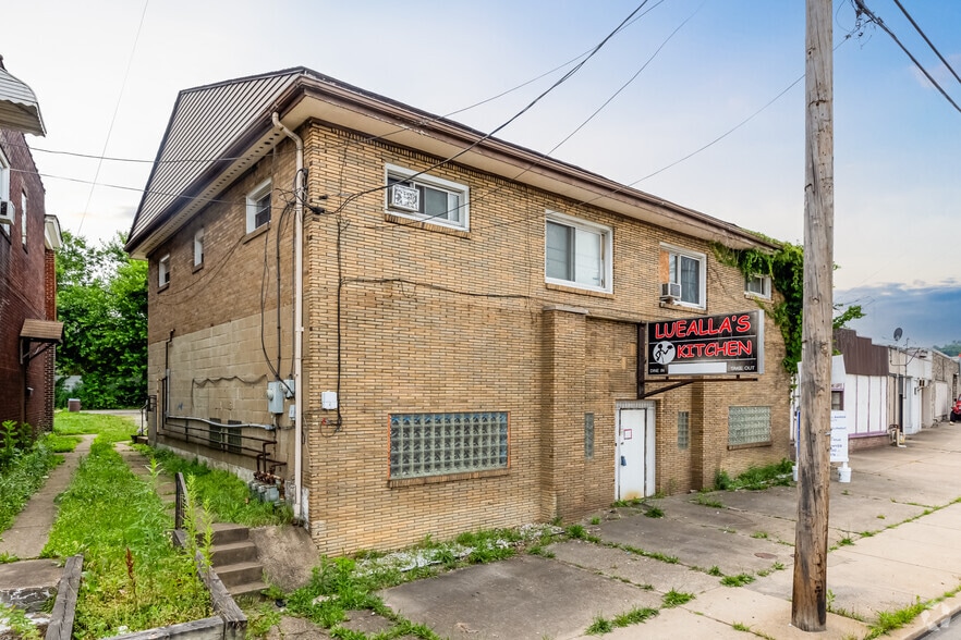 911 Duquesne Blvd, Duquesne, PA à vendre - Photo principale – Image 1 sur 5