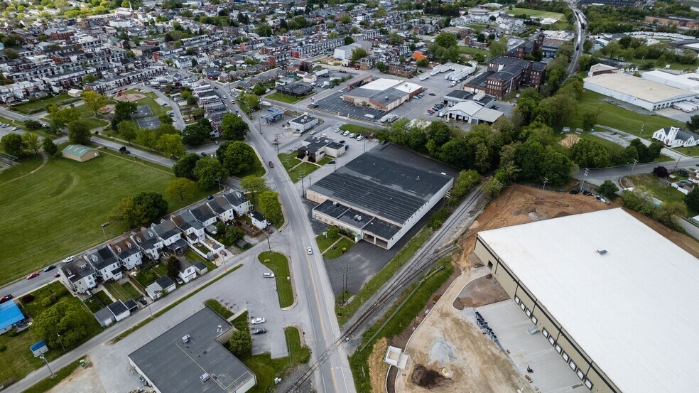 300 N Sherman St, York, PA à louer - Photo de l’immeuble – Image 3 sur 26
