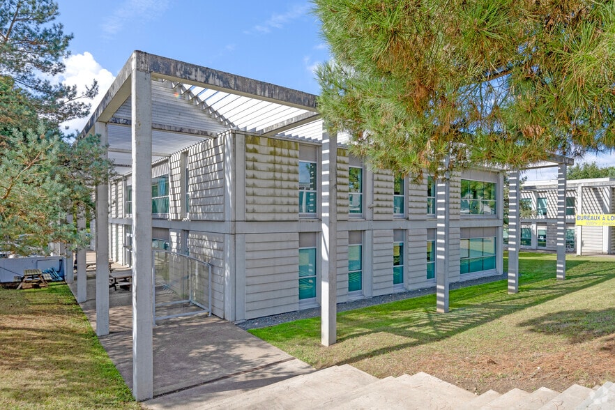 7 Boulevard Nicéphore Niepce, Nantes à louer - Photo de l’immeuble – Image 3 sur 10