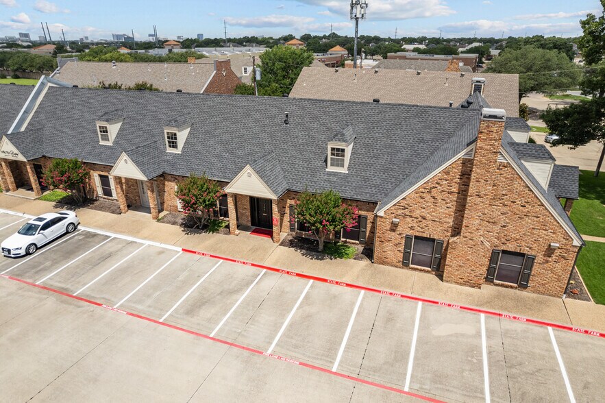 6833 Coit Rd, Plano, TX à vendre - Photo de l’immeuble – Image 3 sur 8