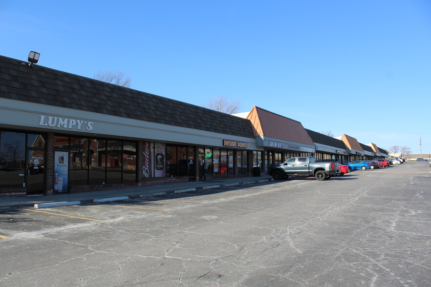 1461-1505 E 151st St, Olathe, KS à louer - Photo de l’immeuble – Image 1 sur 5