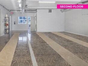 10762 82nd Ave NW, Edmonton, AB à louer Photo intérieure– Image 2 sur 3