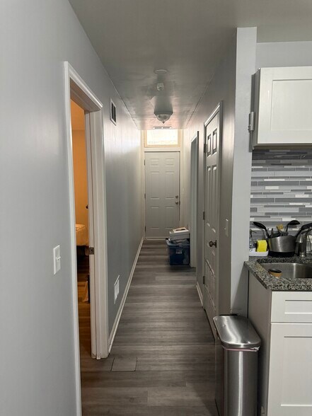 215 N Chicago St, Joliet, IL à vendre - Photo intérieure – Image 3 sur 5