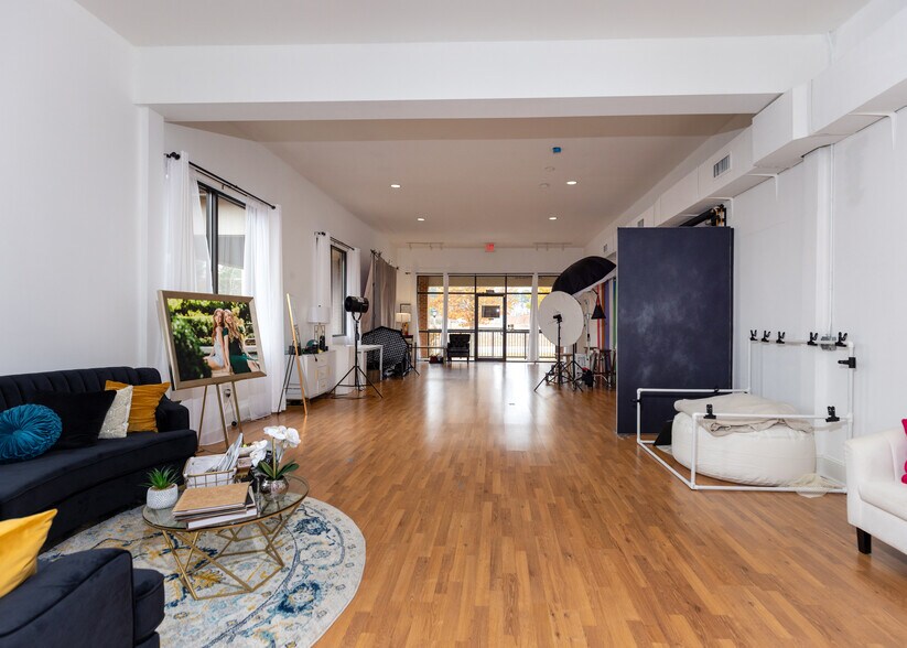 2436 E University Dr, Auburn, AL à louer - Photo de l’immeuble – Image 3 sur 14