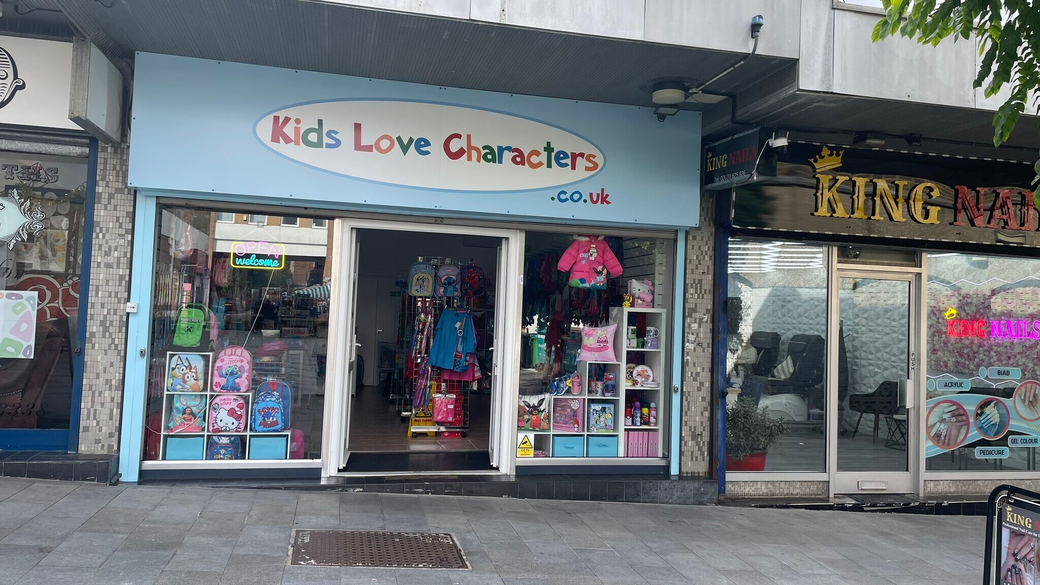 7 Chequers Para, Londres à louer Photo de l’immeuble– Image 1 sur 4