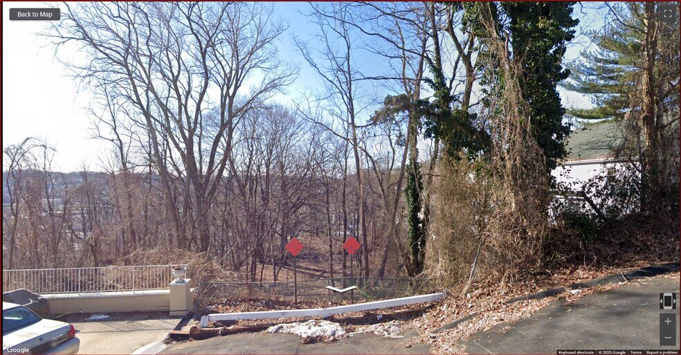 239 Greenvale Ave, Yonkers, NY à vendre - Photo de l’immeuble – Image 2 sur 2