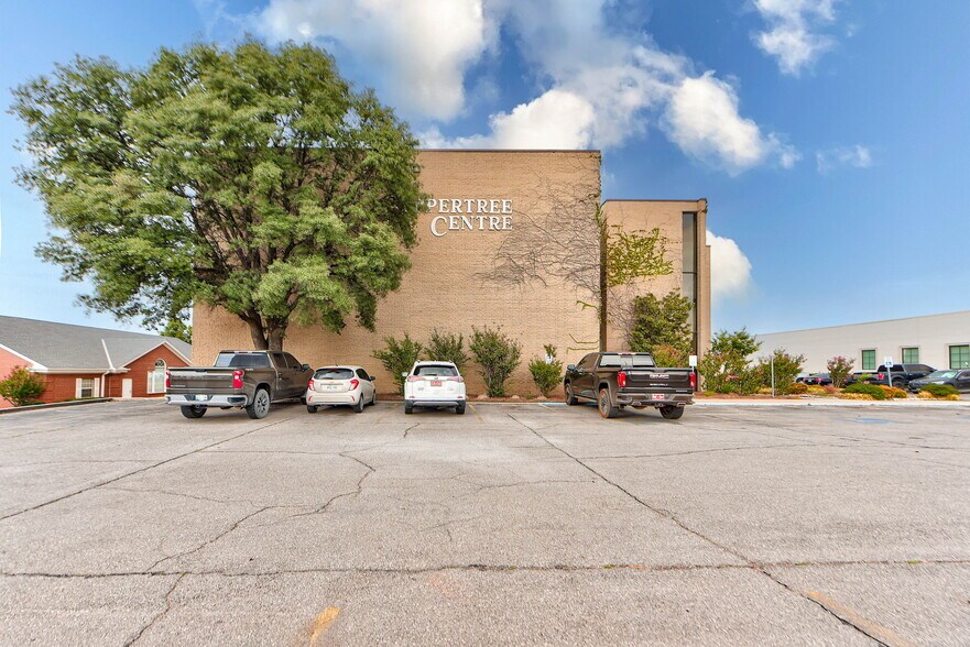 3727 NW 63rd St, Oklahoma City, OK à vendre - Photo de l’immeuble – Image 2 sur 15