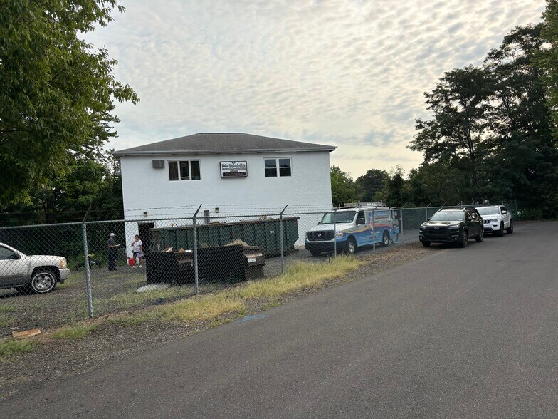 210 Ruth Ave, Horsham Township, PA à vendre - Photo de l’immeuble – Image 1 sur 4
