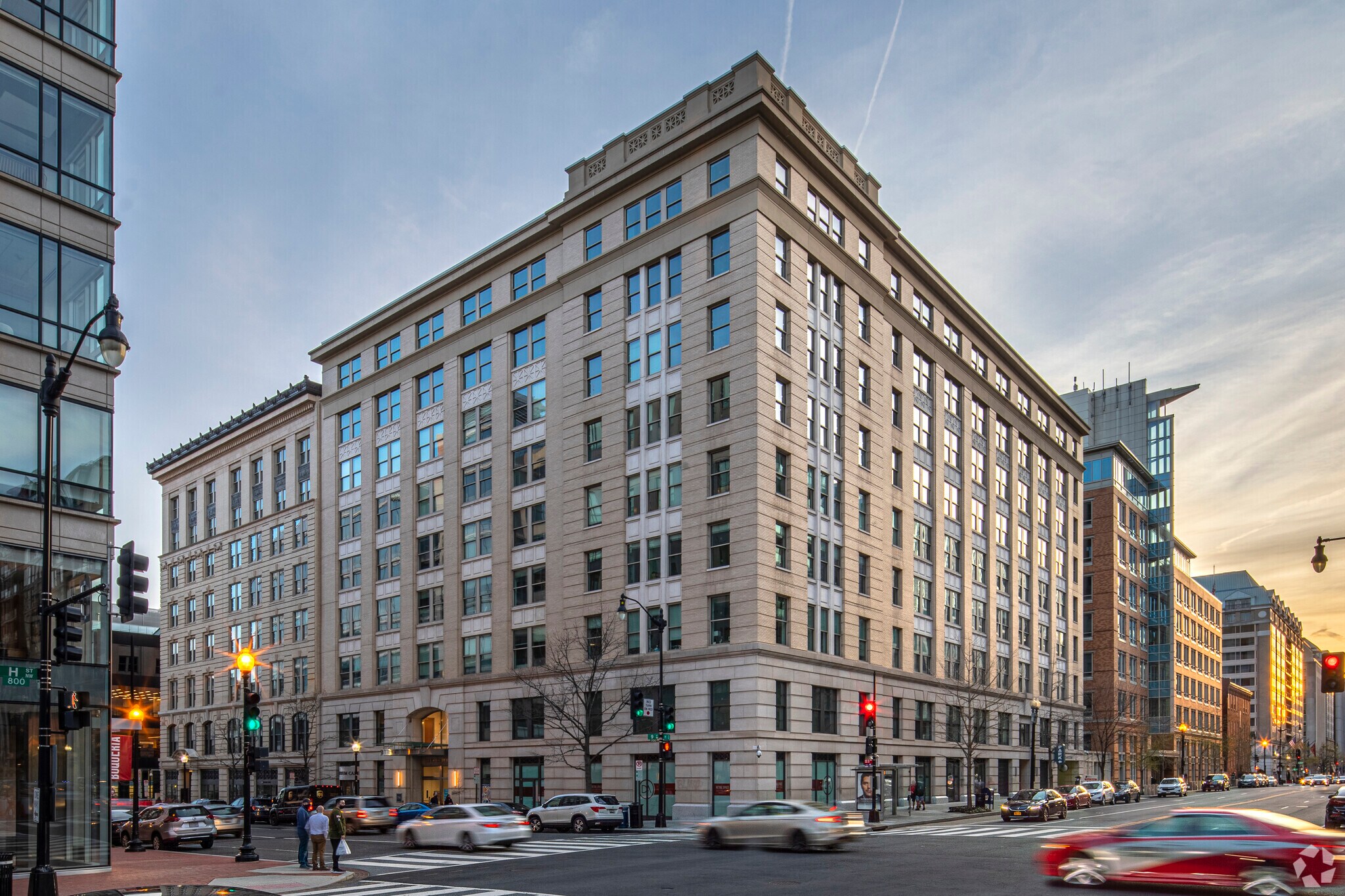 750 9th St NW, Washington, DC à louer Photo principale– Image 1 sur 22