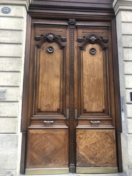 Bureau dans Bordeaux à vendre - Photo de l’immeuble – Image 2 sur 9