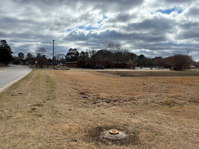 000 Main Street, Robersonville, NC à vendre - Photo de l’immeuble – Image 3 sur 5