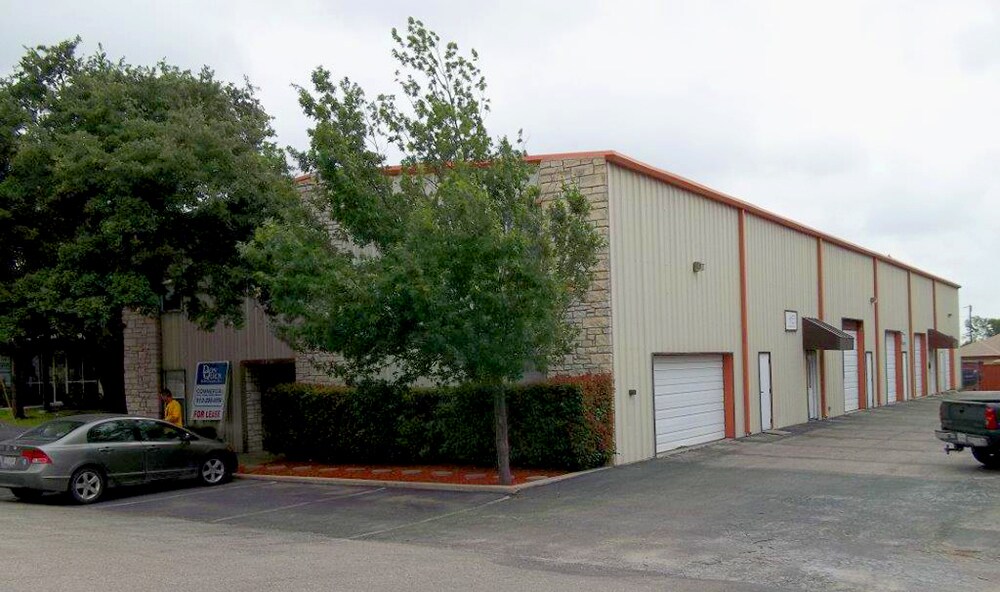 1910 Bagdad Rd, Leander, TX à louer Photo principale– Image 1 sur 19