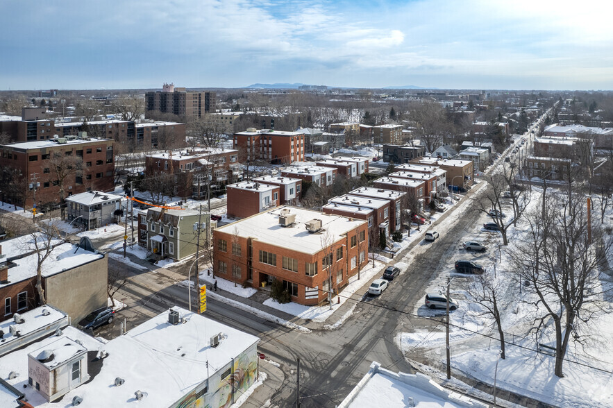 80 Rue Saint-Laurent O, Longueuil, QC à vendre - Aérien – Image 2 sur 4