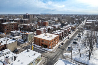 80 Rue Saint-Laurent O, Longueuil, QC - VUE AÉRIENNE  vue de carte