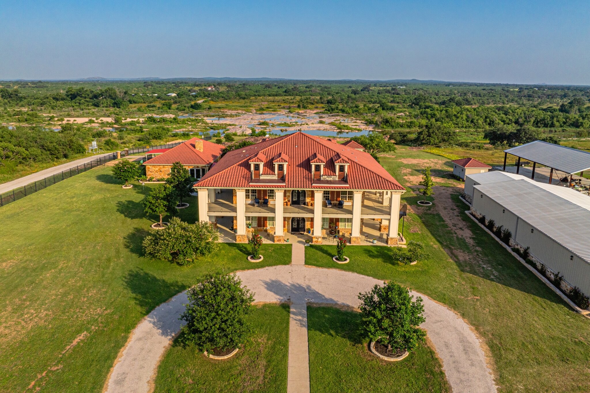 1694 County Road 102, Llano, TX à vendre Photo de l’immeuble– Image 1 sur 57