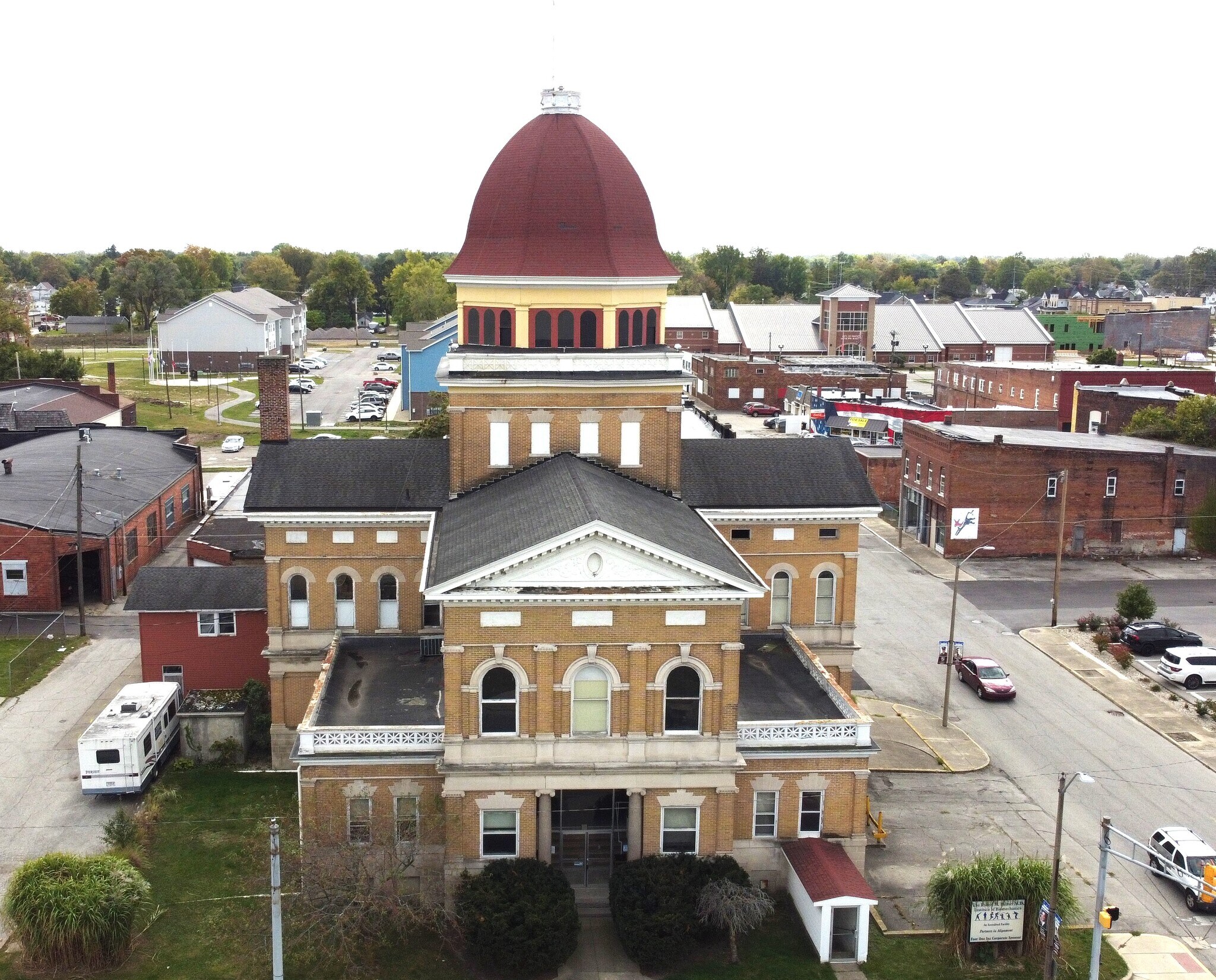 1601 Main St, Elwood, IN à vendre Photo de l’immeuble– Image 1 sur 9