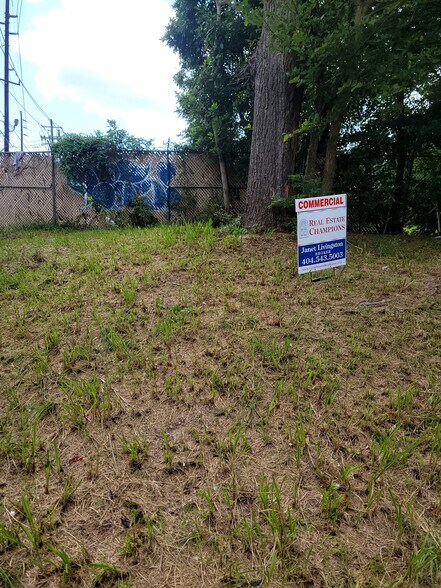 1210 Bolton Rd NW, Atlanta, GA à vendre - Photo de l’immeuble – Image 2 sur 5