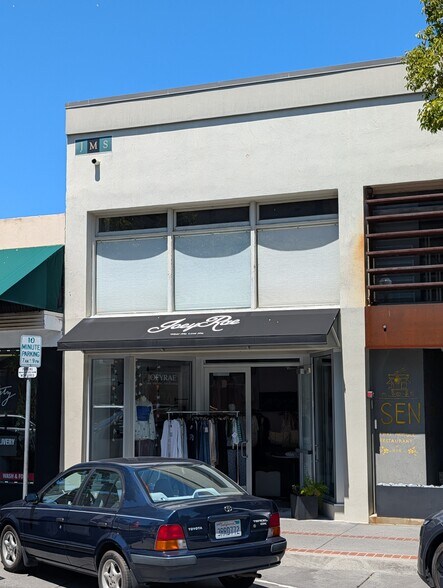 677 Laurel St, San Carlos, CA à louer - Photo de l’immeuble – Image 1 sur 4