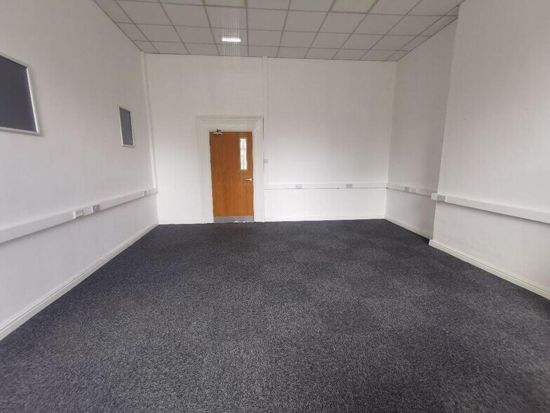 63 Westgate Rd, Newcastle Upon Tyne à louer - Photo de l’immeuble – Image 1 sur 8