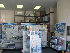 4371 N Dixie Hwy, Pompano Beach, FL à louer Photo intérieure– Image 2 sur 5
