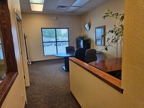 1414 Hawk Pky, Montrose, CO à louer Photo intérieure– Image 2 sur 17