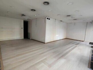 Plus de détails pour Paseo de la Reina Cristina, 18, Madrid - Local commercial à louer