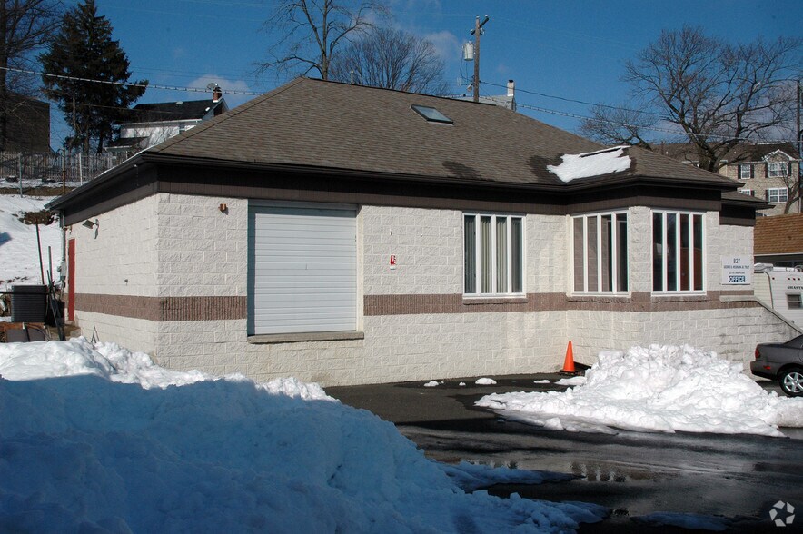 827 Glenside Ave, Wyncote, PA à vendre - Photo de l’immeuble – Image 2 sur 5
