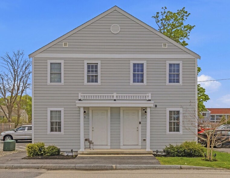39 Pearl St, Hyannis, MA à vendre - Photo de l’immeuble – Image 3 sur 12