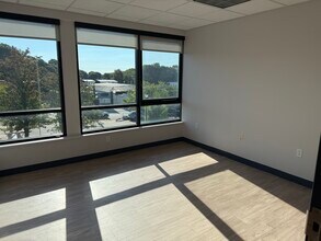 580 Main St, Reading, MA à louer Photo intérieure– Image 2 sur 7