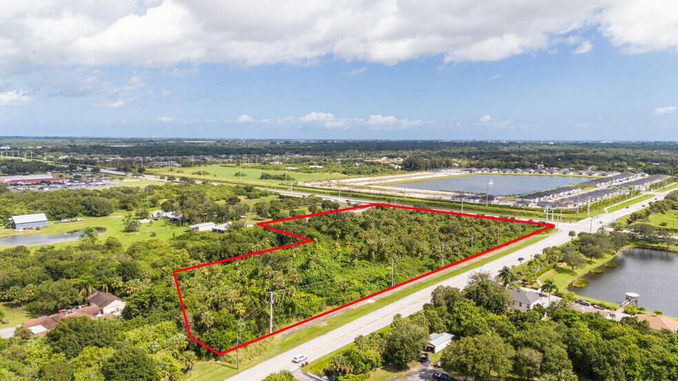 5992 8th St, Vero Beach, FL à vendre - Photo de l’immeuble – Image 3 sur 12