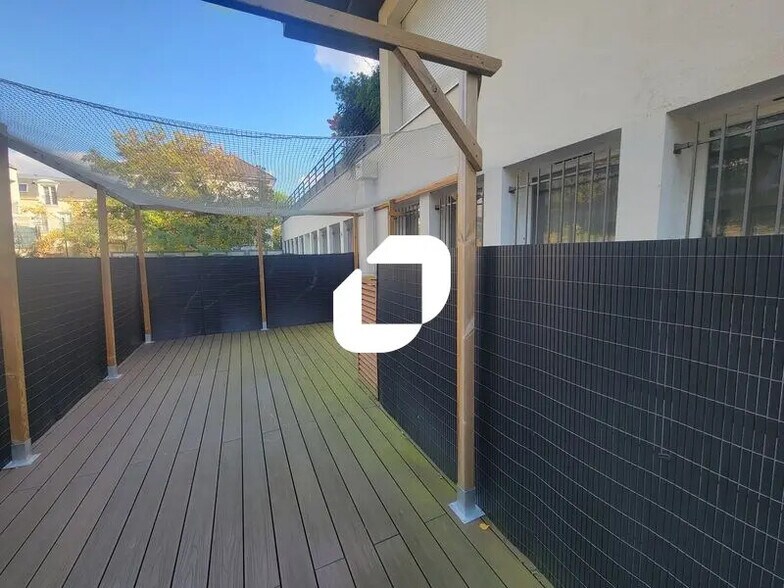 Bureau dans Orsay à louer - Photo de l’immeuble – Image 2 sur 12