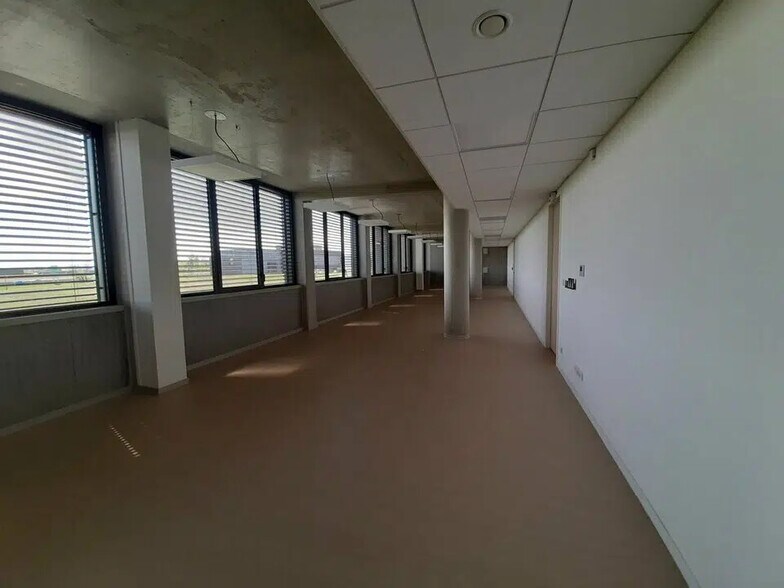 Bureau dans Valence à louer - Photo de l’immeuble – Image 1 sur 6