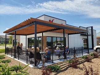 Plus de détails pour 2041 Blazing Star Dr, Mankato, MN - Local commercial à vendre