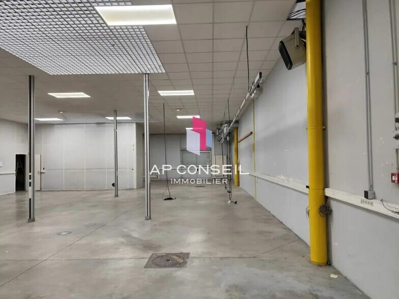 6 Avenue Jean D'Alembert, Trappes à louer - Photo de l’immeuble – Image 3 sur 5
