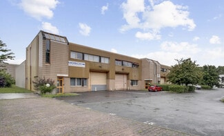 Plus de détails pour Local d'activités à louer