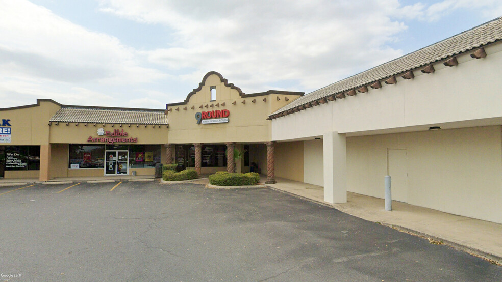 4901-5115 N 10th St, McAllen, TX à louer - Photo de l’immeuble – Image 3 sur 7