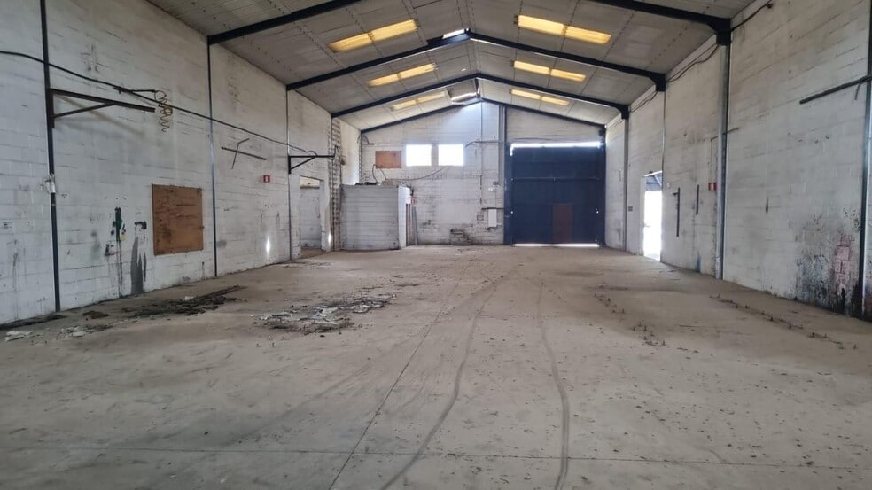 Calle la Red Doce, Alcala de Guadaira, Polígonos, 9, SEVILLA, Sevilla à louer - Photo de l’immeuble – Image 2 sur 7