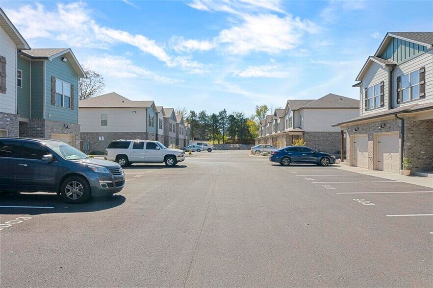 721 Plano Rd, Bowling Green, KY à vendre - Photo de l’immeuble – Image 2 sur 14