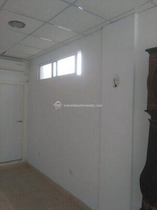 Plus de détails pour Local commercial à vendre