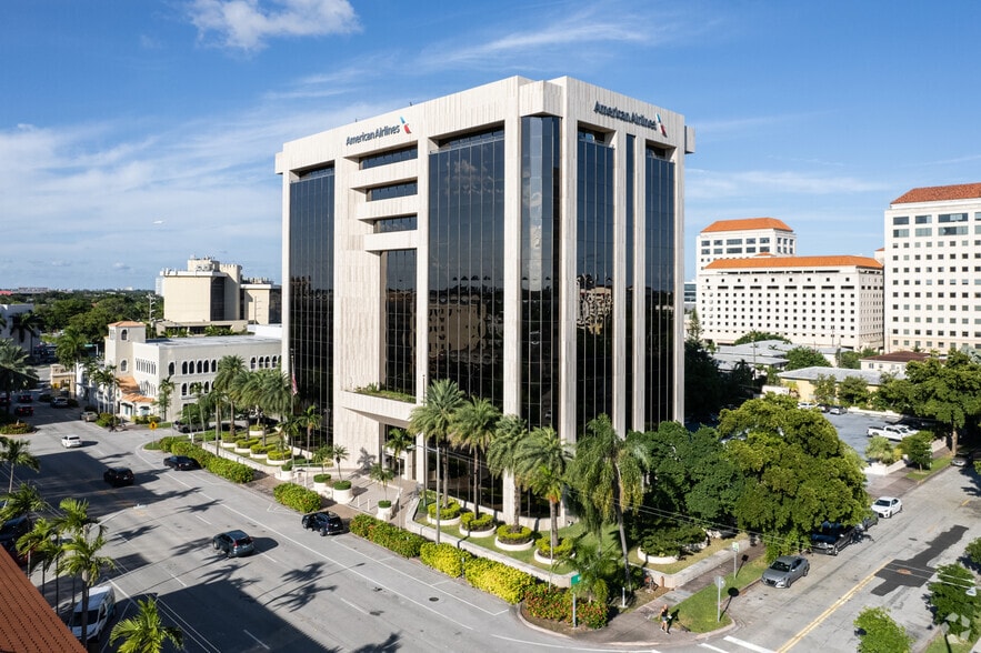 901 PONCE DE LEON Blvd, Coral Gables, FL à louer - Photo principale – Image 1 sur 10