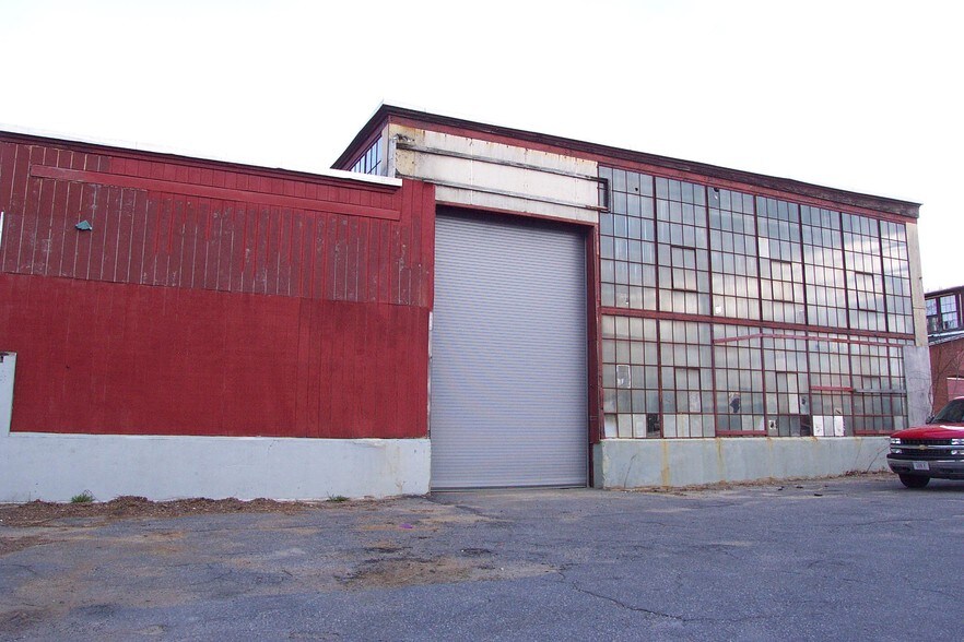 32 Oak Hill Ln, Fitchburg, MA à vendre - Photo de l’immeuble – Image 3 sur 42