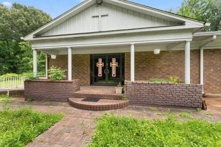 2465 Millbrook Ave, Memphis, TN à vendre - Photo de l’immeuble – Image 3 sur 10